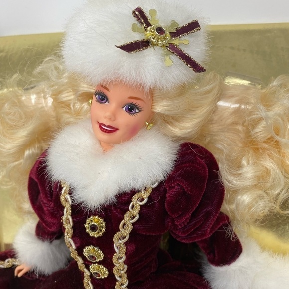 1996 Vintage Holiday Special Edition Barbie - Picture 2 of 4